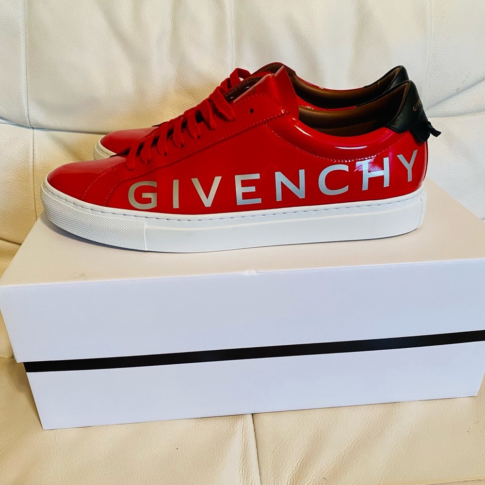 Authentic Givenchy Urban Street Sneaker